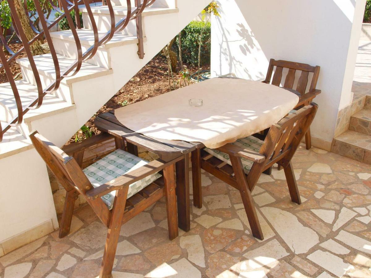 Apartments Mirja - 100M From The Beach & Parking Trogir Kültér fotó