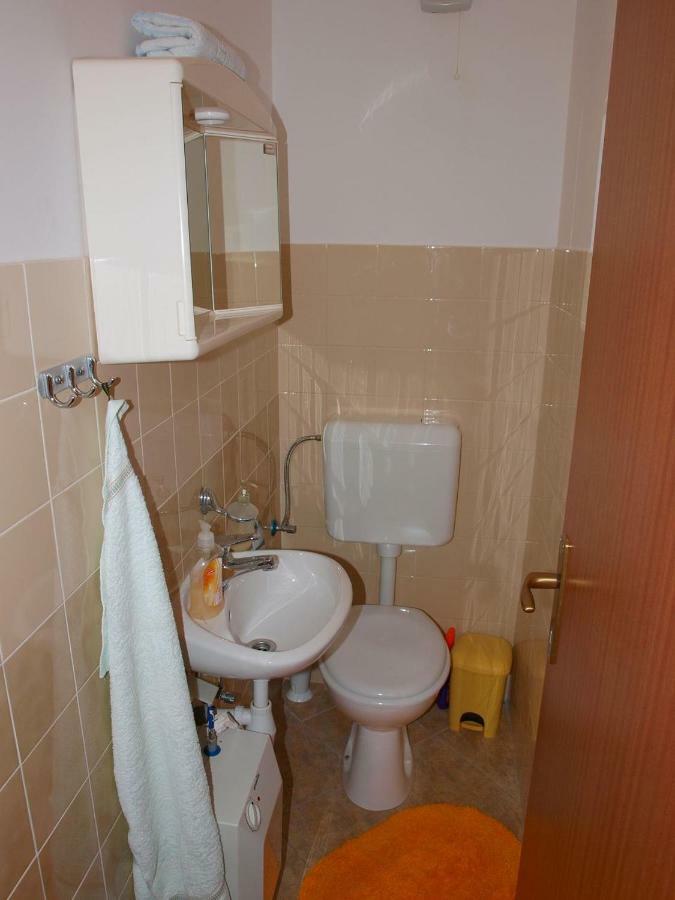 Apartments Mirja - 100M From The Beach & Parking Trogir Kültér fotó