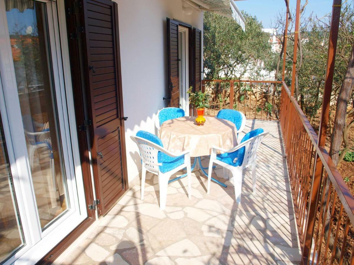 Apartments Mirja - 100M From The Beach & Parking Trogir Kültér fotó